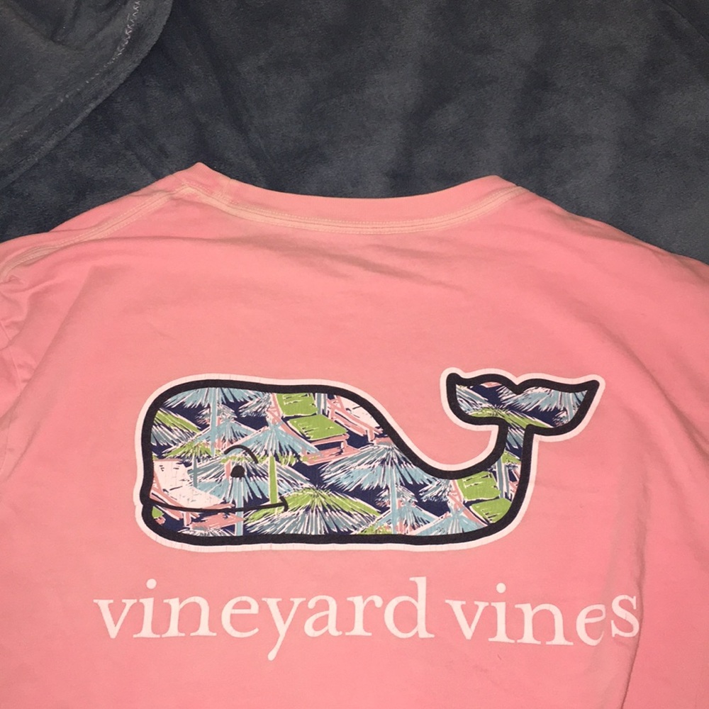 Vineyard vines tee